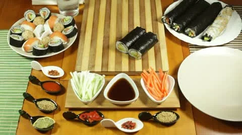 Sushi rolls cut 库存影片 22215214