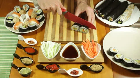 Sushi rolls cut 库存影片 22590463