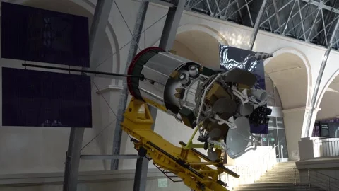 Suspended spacecraft display in a museum hall Video stock 342074916