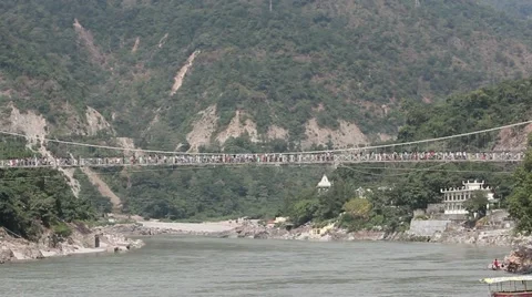 Suspension rope bridge 動画素材 13912878
