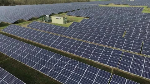 Sutton-In-Ashfield, Nottingham, UK. 2026, FEB, 17; Ladywood Solar Farm Video stock 331804314
