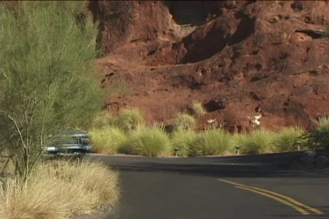 SUV Driving Mountain Road Stockbeeldmateriaal 125185