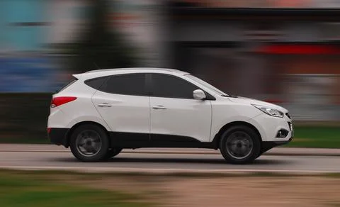 SUV at high speed Stock-Fotos