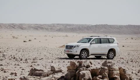 SUV in middle of quarry Stock-Fotos