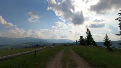 SUV travels Stock Footage 133878047