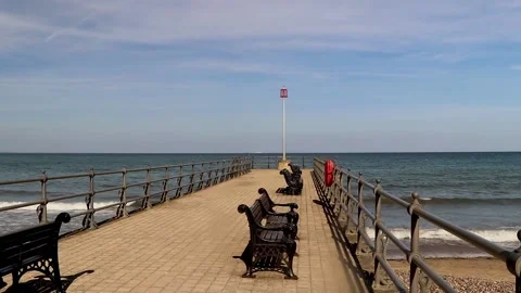 Swanage pier looking straight down to sea 스톡 동영상 137921756