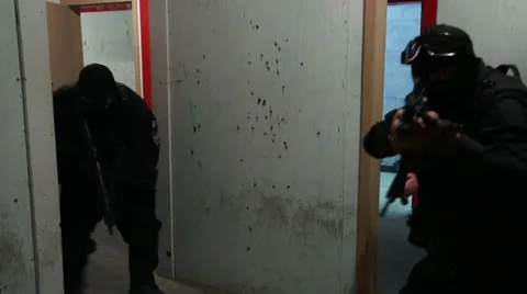 SWAT Team - Pinsur Entry Stock Footage 58303572