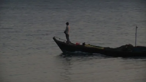 Sweeming boat 스톡 동영상 114486339