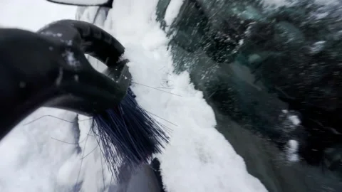 Sweep the snow off the car. Stock Footage 194267444