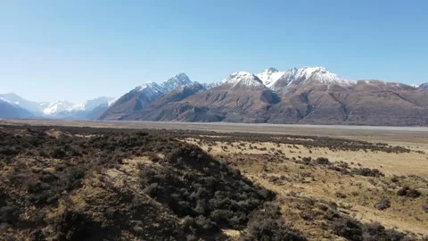 Sweeping Approach to Aoraki / Mount Cook Stock Footage 139904442