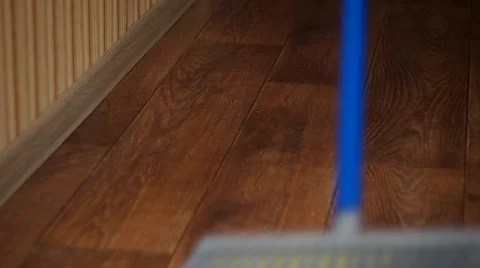 Sweeping the floor mop Vídeo Stock 35121662