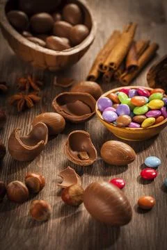 Sweet chocolate eggs for Easter 스톡 사진