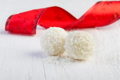Sweet coconut balls Фото