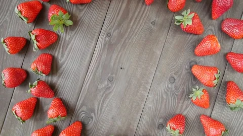 Sweet strawberries on the table. 스톡 동영상 302052982