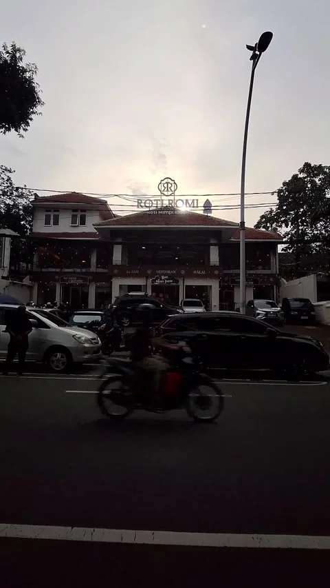 Sweet sun rays. Late day treats. Warm street view Stock Footage 330991502