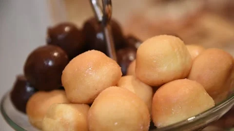 Sweet table with brownies, candy bar Vidéo 152303147