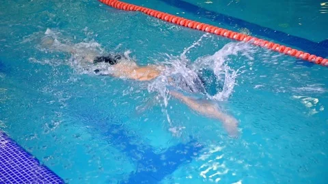 Swimmer during a workout in the pool Stock-Footage 91299158