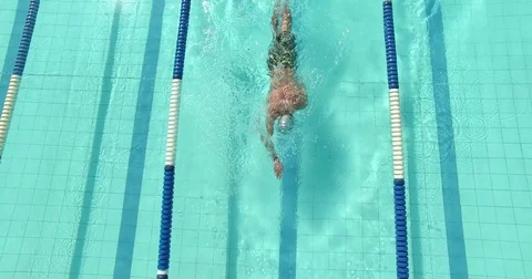 Swimmer in pool Video stock 77051170