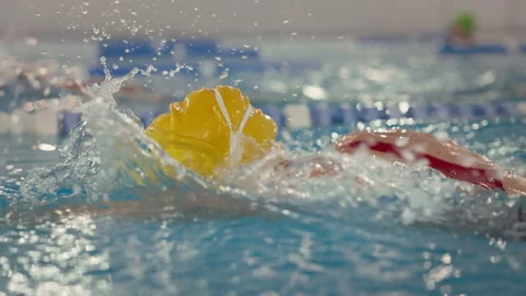 Swimmers In The Pool Swim. Vidéo 159270442
