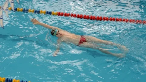 Swimming competitions 動画素材 131899286