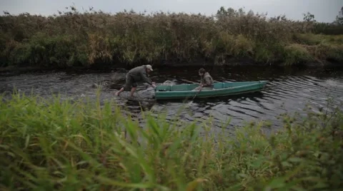 Swimming at the old boat Video stock 48903853