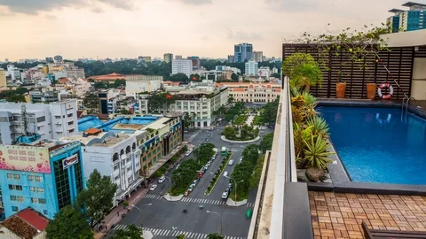 Swimming pool over Ho Chi Minh City city hall and nguyen hue avenue, Vietnam Видео 116868613