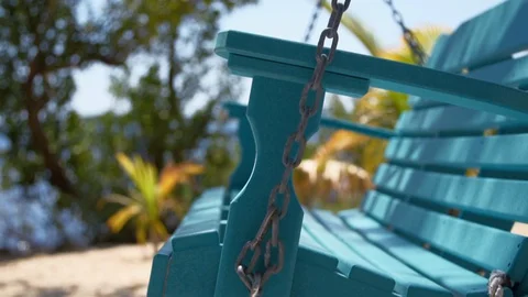 Swing In The Breeze Видео 129625880