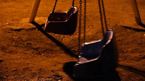 Swing at Night 2 Vídeo Stock 39911703
