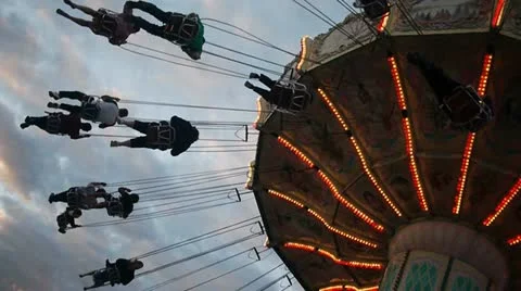 Swing ride at county fair Vídeo Stock 12920408