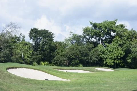 A Swing Through the Green with Bunkers Fotos de archivo