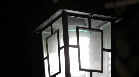 Swinging lamp at night Video stock 51109888