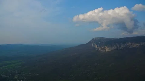 Swirling Cloud above Mount timelapse 库存影片 8917285