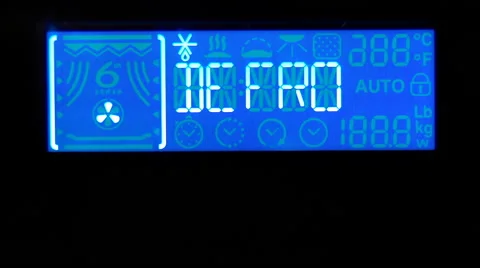 Switching different programs and a timer on the control panel an electric oven. Vidéo 67484338
