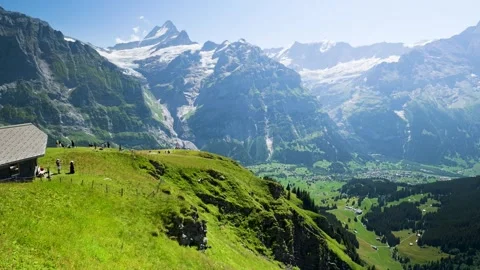 Switzerland stunning panoramic view of grindelwald valley in the swiss alps Vídeos de archivo 343540106