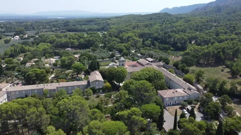 Swooping drone shot over Monastery of Saint-Paul de Mausole Stock-Footage 344006679