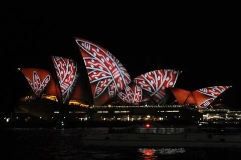 SYDNEY, AUSTRALIA - Jun 11, 2016: Aboriginal art on Sydney Opera House Stock Photos
