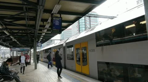 Sydney Central Station Train stop Video stock 11807991