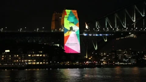 Sydney Harbour Bridge is illuminated 스톡 동영상 201532276