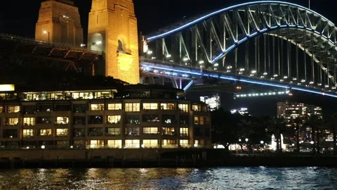 Sydney Harbour Bridge lights up Stock-Footage 201296777