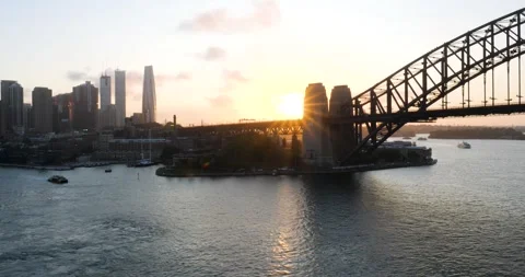 Sydney Harbour Bridge, one of the landmarks of Sydney at sunset. 스톡 동영상 336674043