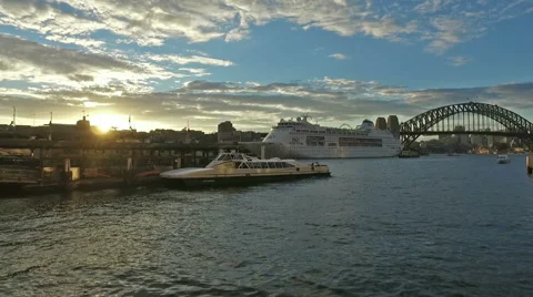 Sydney Harbour at sunset. Stock Footage 66446593