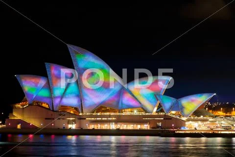 Sydney Opera House, Light Show