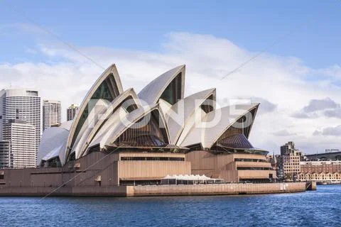 Sydney opera house from the sea Stock Photos