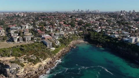 Sydney skyline from the Ocean 스톡 동영상 159072699