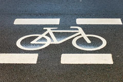 Symbol for a cycle path on the road Foto stock