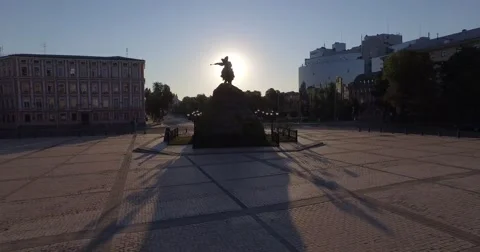 Symbol of Kiev - Monument to Cossack’s commander Bogdan Khmelnitsky . Aerial Video stock 57377221