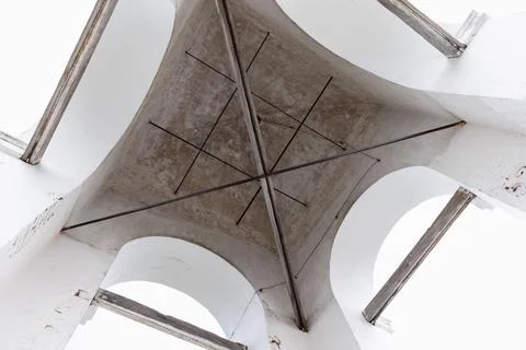 Symmetrical Interior View of Architectural Structure Ceiling With Abstract .. 库存照片