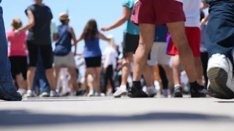 Synchronized dancing Vídeos de archivo 53858003
