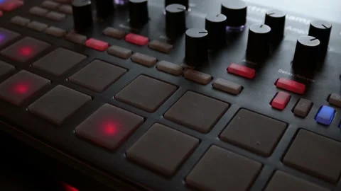 Synthesizer with Lights and Knobs 1 스톡 동영상 162824914