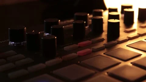 Synthesizer with Lights and Knobs 3 库存影片 162824916